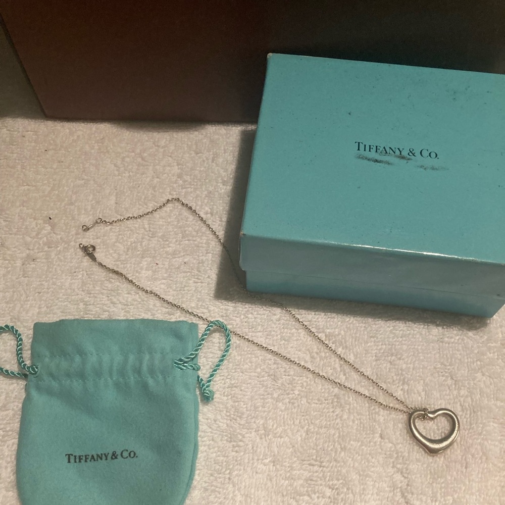 Tiffany and Company sterling silver floating heart necklace